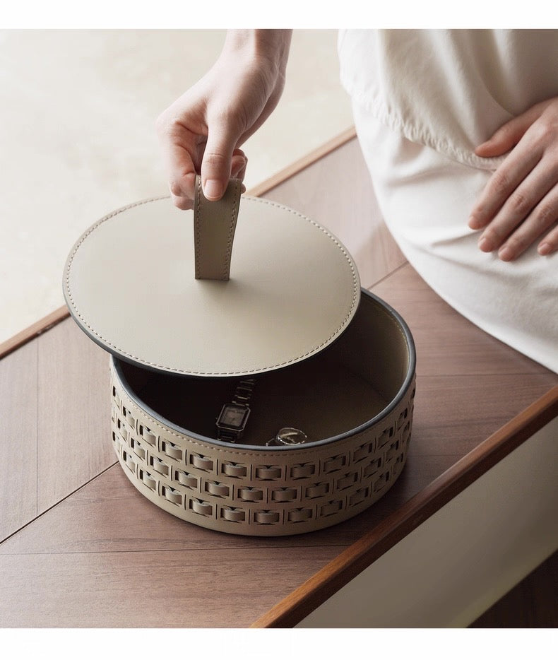 Jewelry luxury saddle storage box